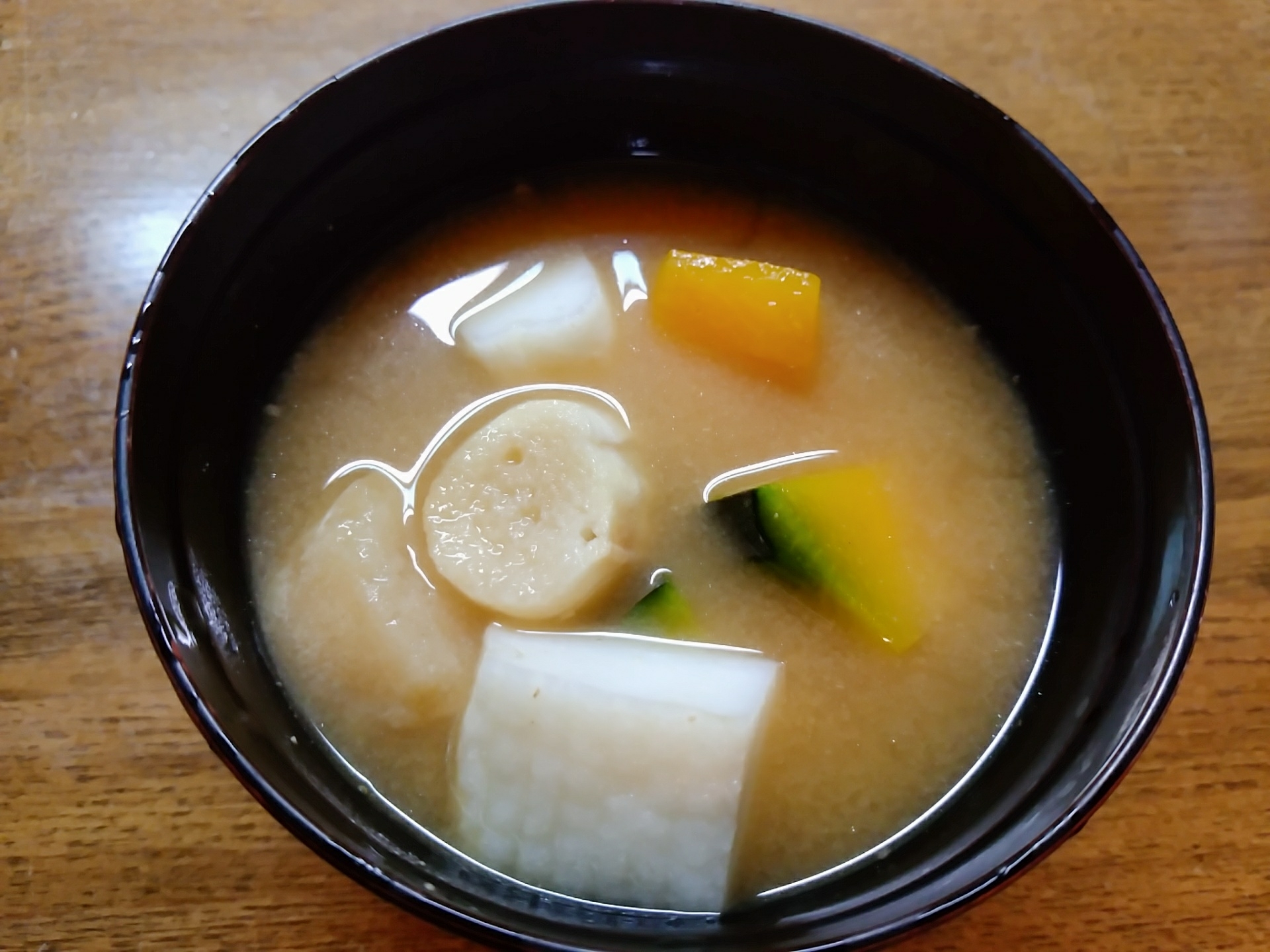 上天ぷらと南瓜とお麩の味噌汁