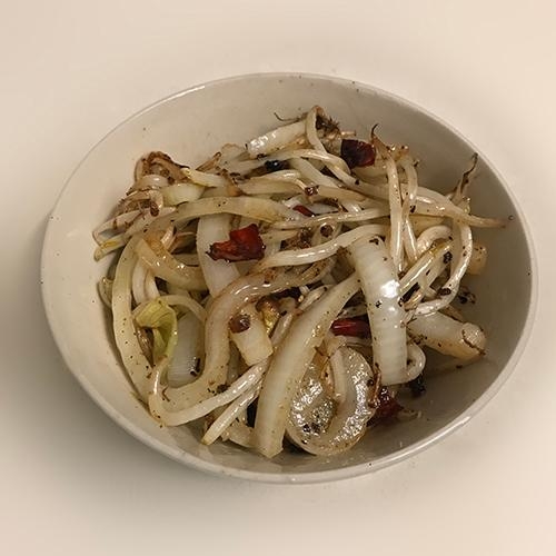 モヤシと玉ねぎの中華風炒め