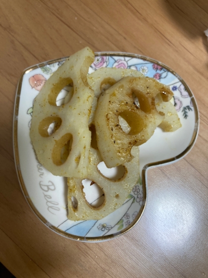 ごはんに合う！れんこんのカレーチーズ炒め