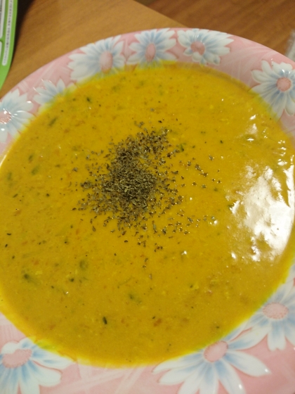 かぼちゃの旨味がぎゅ～っと詰まった濃厚スープでお腹も満足！ごちそうさまでした。