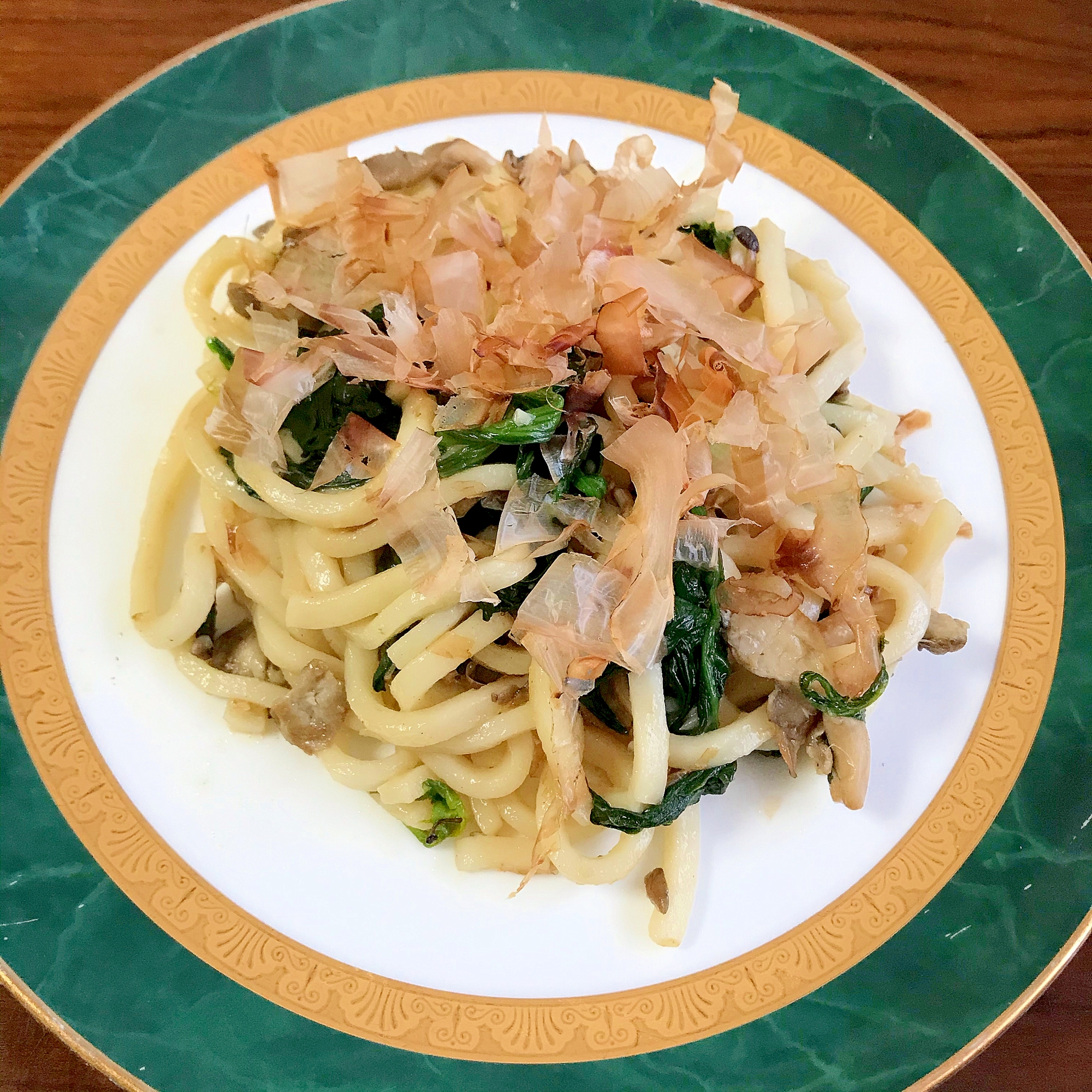 平茸とほうれん草の和風焼うどん