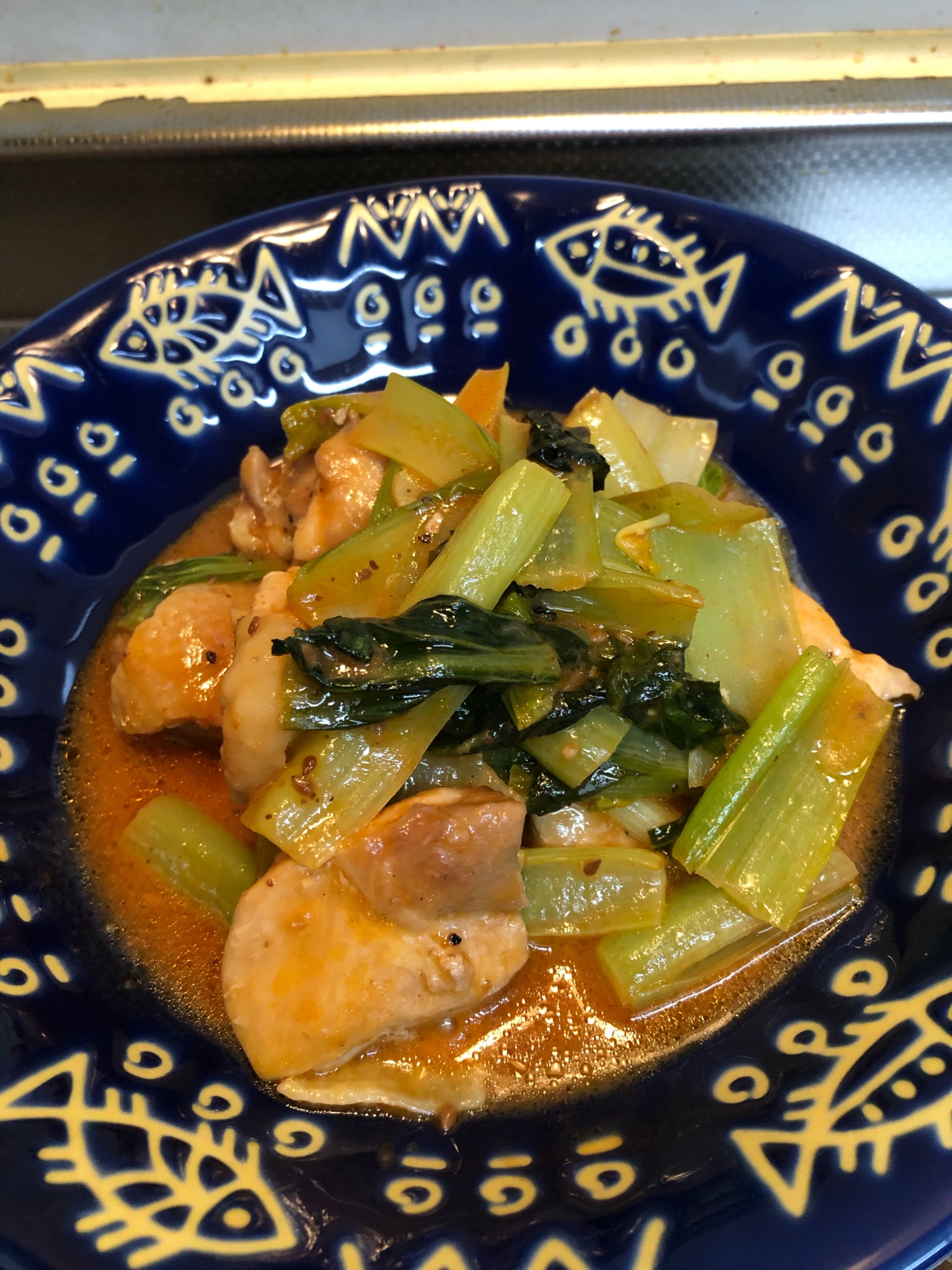ゴマの風味♪鶏肉と小松菜の胡麻ドレチャップ^_^