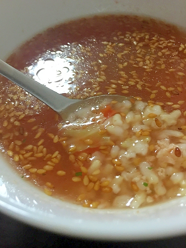 食べるトマトスープで金ゴマ玄米スープ