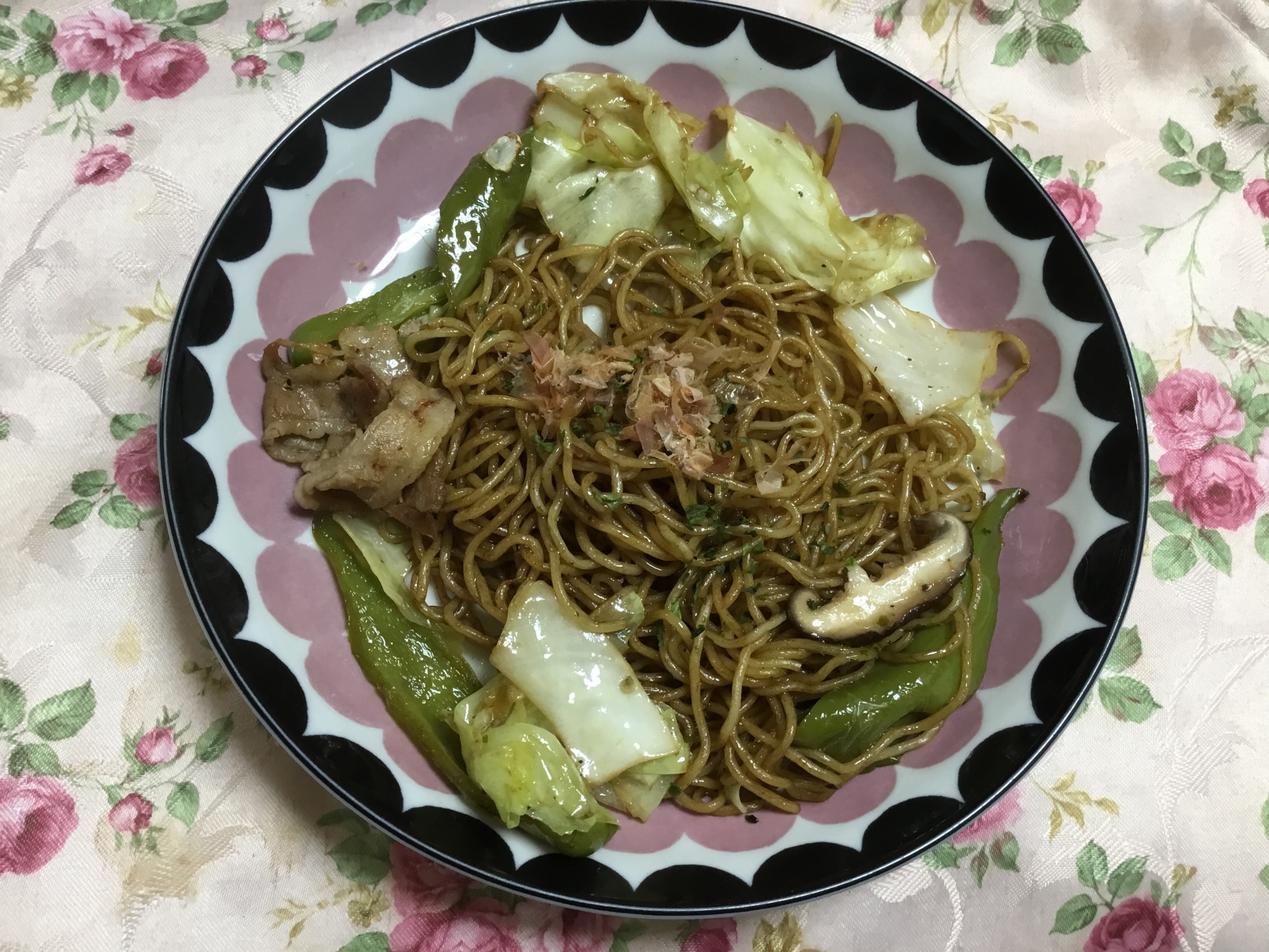 ピーマンとキャベツ入りの焼きそば レシピ・作り方 by ぺろぽろ｜楽天レシピ