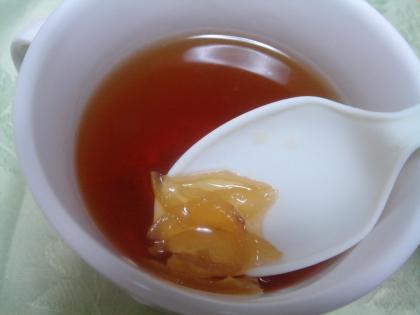 マーマレードの酸味と微かな苦味が紅茶に合って美味しかったです（*＾０＾*）