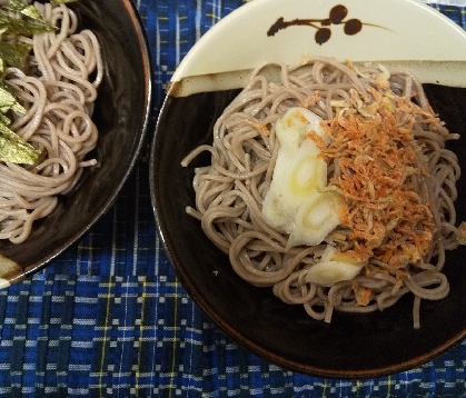 ひろりんちゃん
こちらはさっき仕事から
帰ってきた家族用です
お蕎麦はこれからの季節活躍ですね
(◔‿◔)