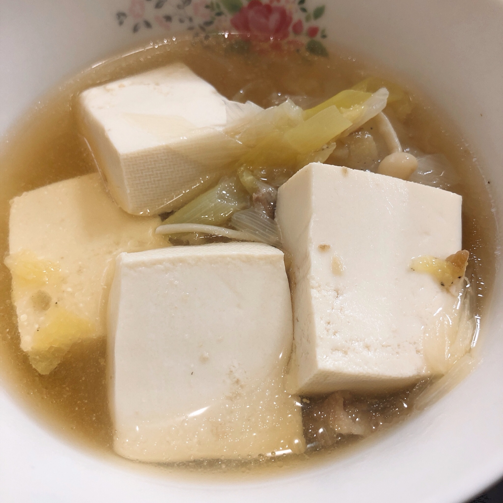 白菜も入った湯豆腐