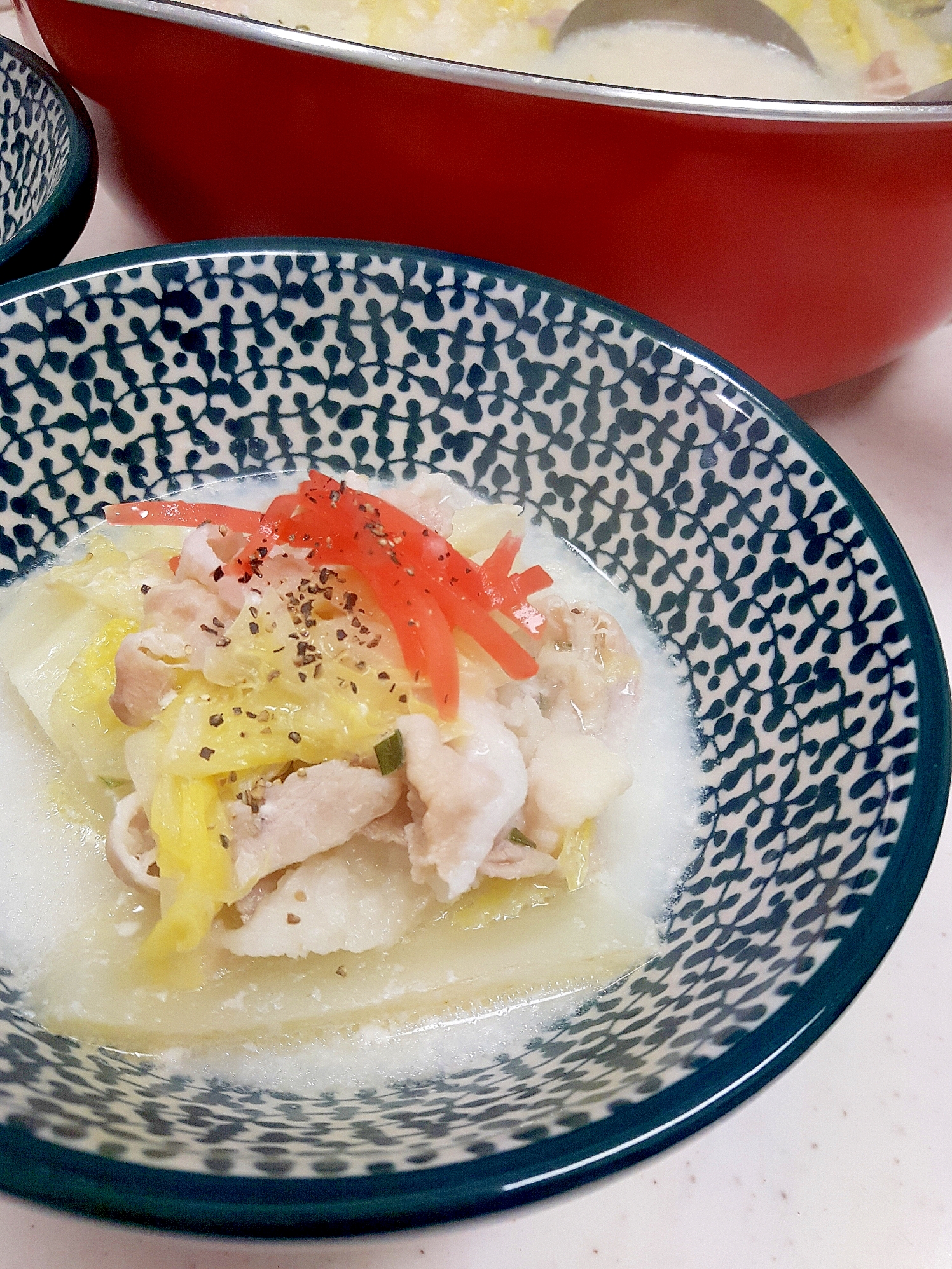 味付食材で簡単！豚バラ肉と白菜のネギ塩ミルク鍋♪