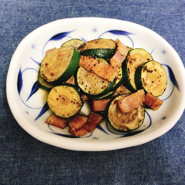 夫婦のおつまみ ズッキーニとベーコンの炒め物 レシピ 作り方 By Cocopoteito 楽天レシピ 夫婦のおつまみ ズッキーニとベーコンの炒め物 レシピ 作り方 By Cocopoteito 楽天レシピ