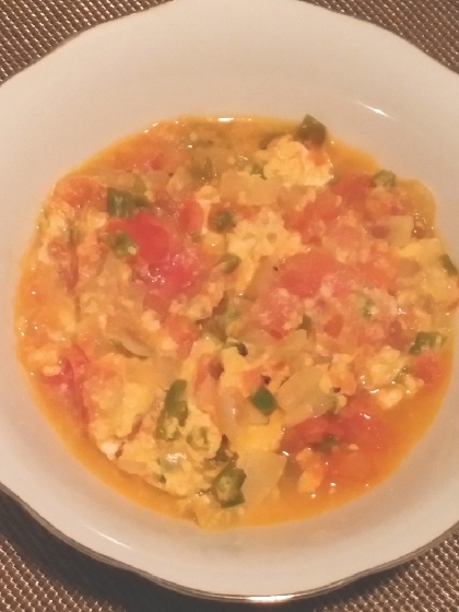 主役はトマトなトルコ風スクランブルエッグ