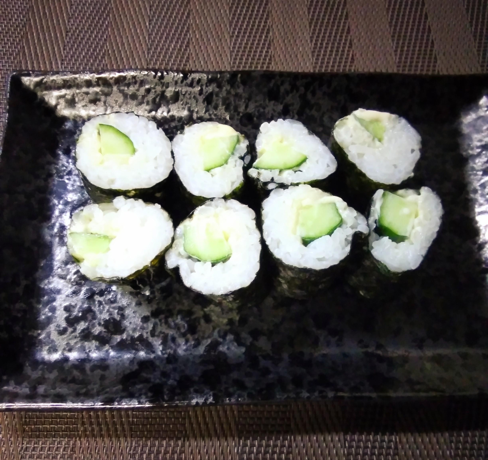 わさびマヨが決め手のきゅうりの細巻き　かっぱ巻き