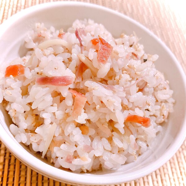 梅でさっぱり みょうが新生姜の炊き込みご飯 レシピ 作り方 By にゃんぺこ 楽天レシピ 梅でさっぱり みょうが新生姜の炊き込みご飯 レシピ 作り方 By にゃんぺこ 楽天レシピ