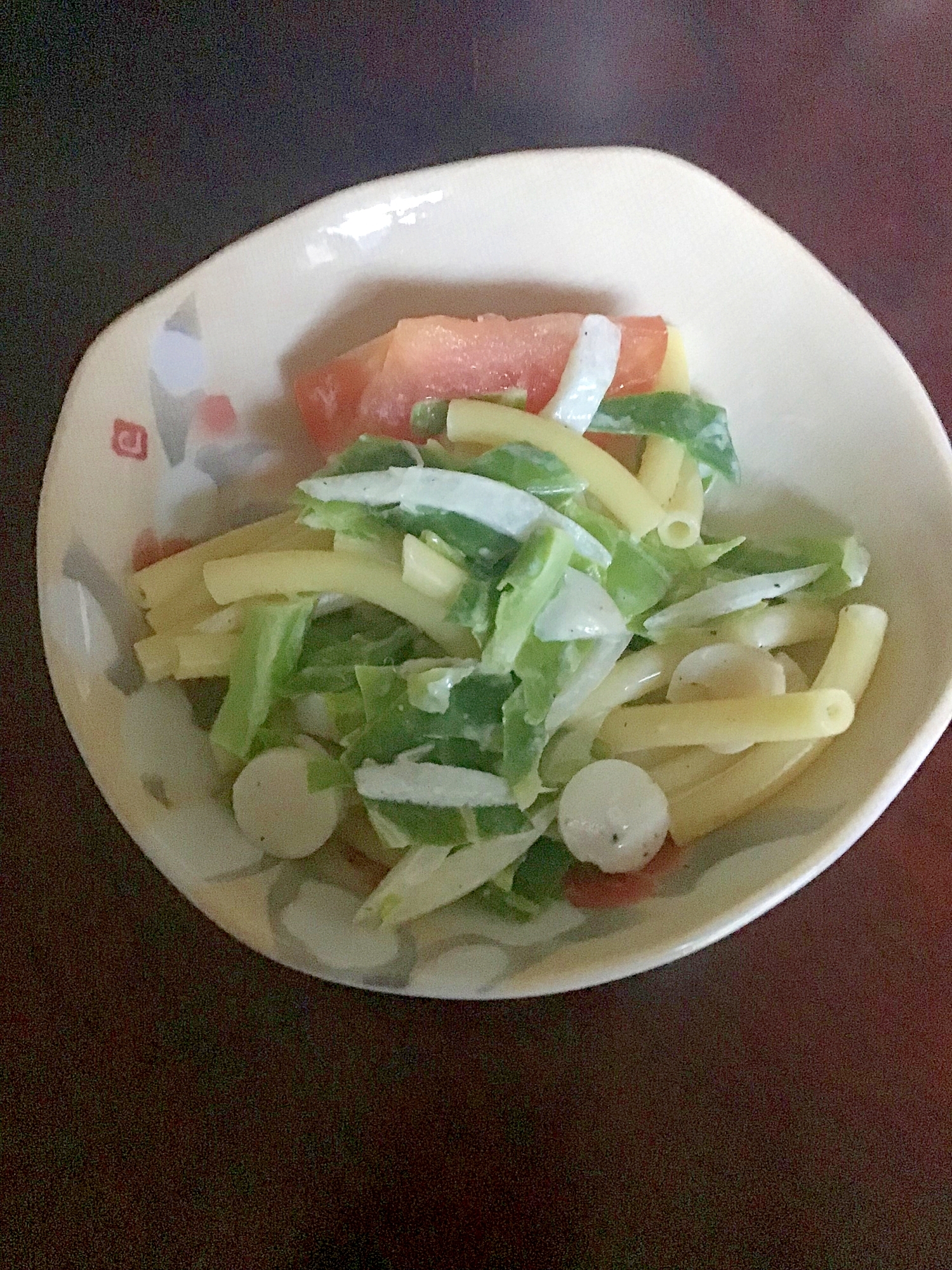 キャベツとチーカマのマカロニサラダ。