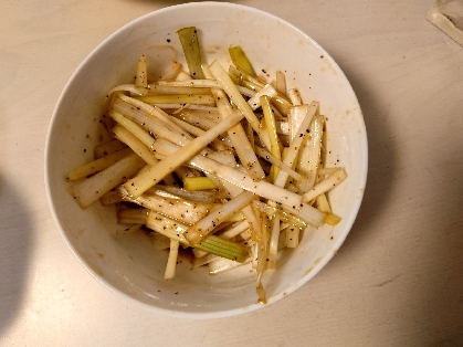 今日は同じ白髪ねぎピリ辛和えを作りました。ラーメンに入れると美味しそうですね。