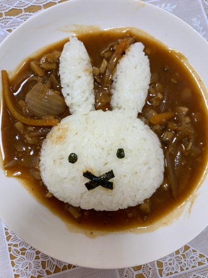 簡単すぎるミッフィーおにぎりキャラ弁