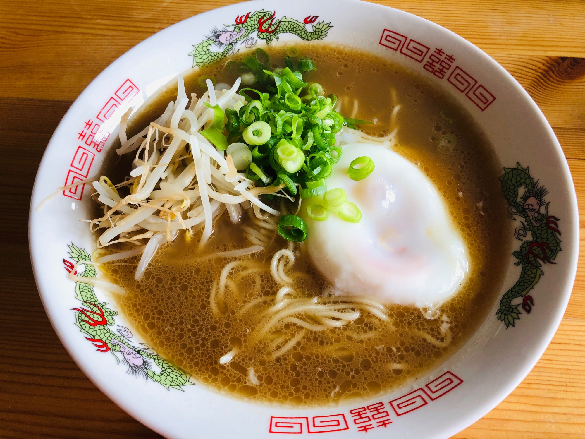 豚骨醤油ラーメン