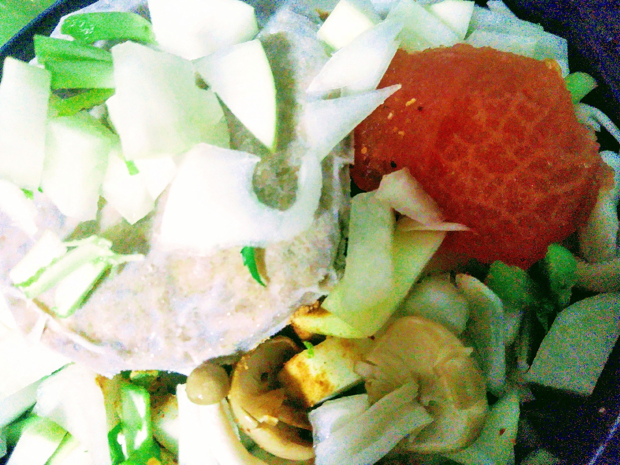玉ねぎ青ネギ大根と湯剥きトマトのサラダ