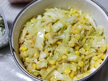 もりもり食べれる♡カレー風味のコールスローサラダ♡