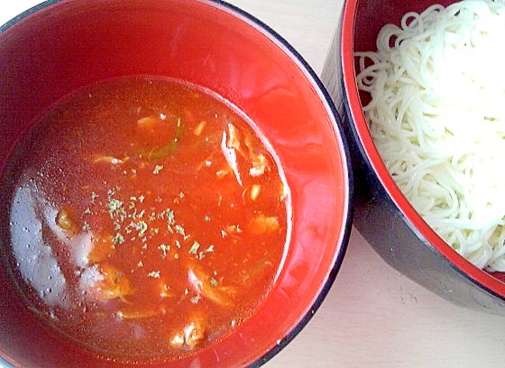 ツナとトマトのイタリアン風温かい素麺つゆ