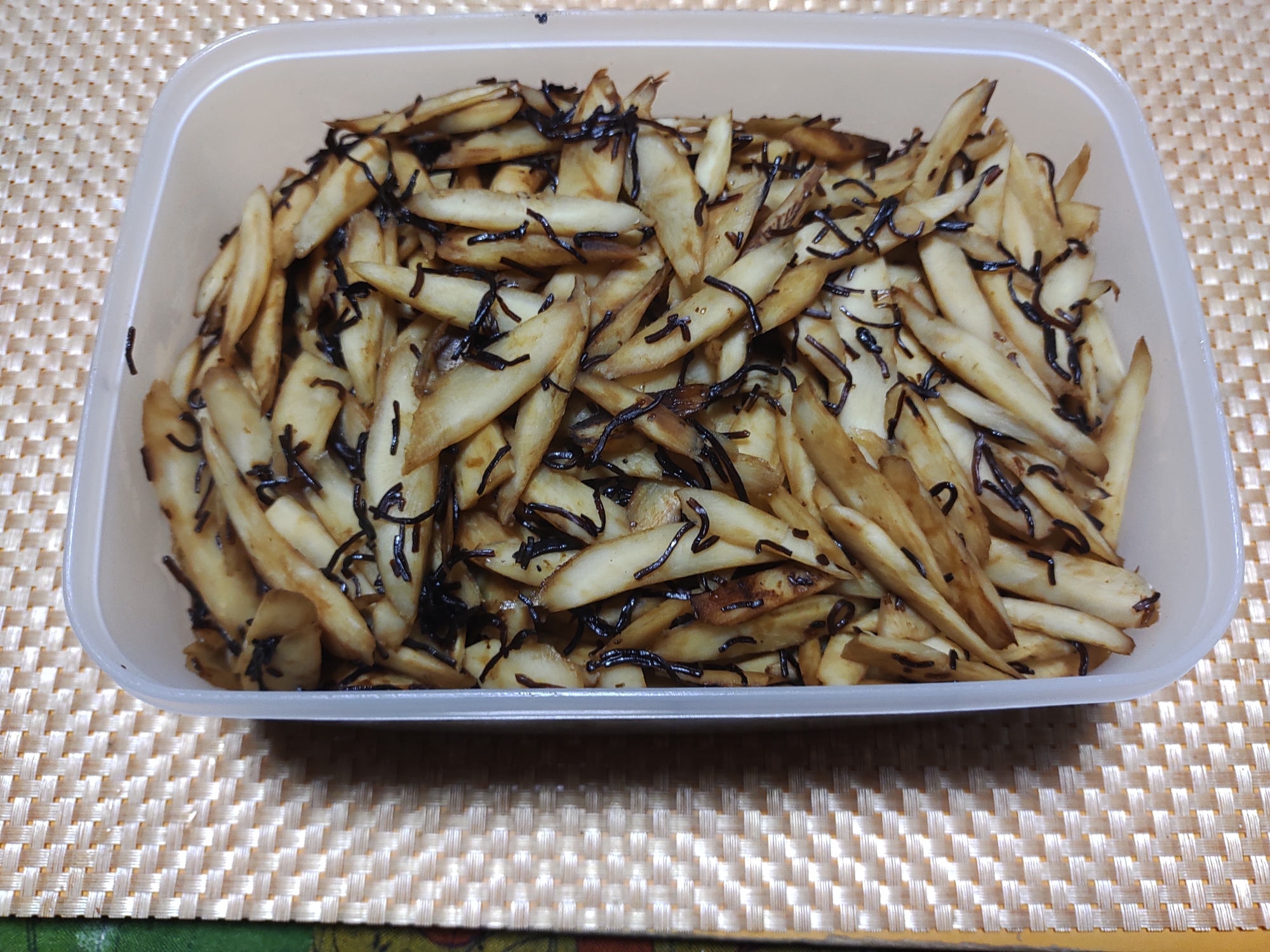 ごぼうの塩昆布炒め
