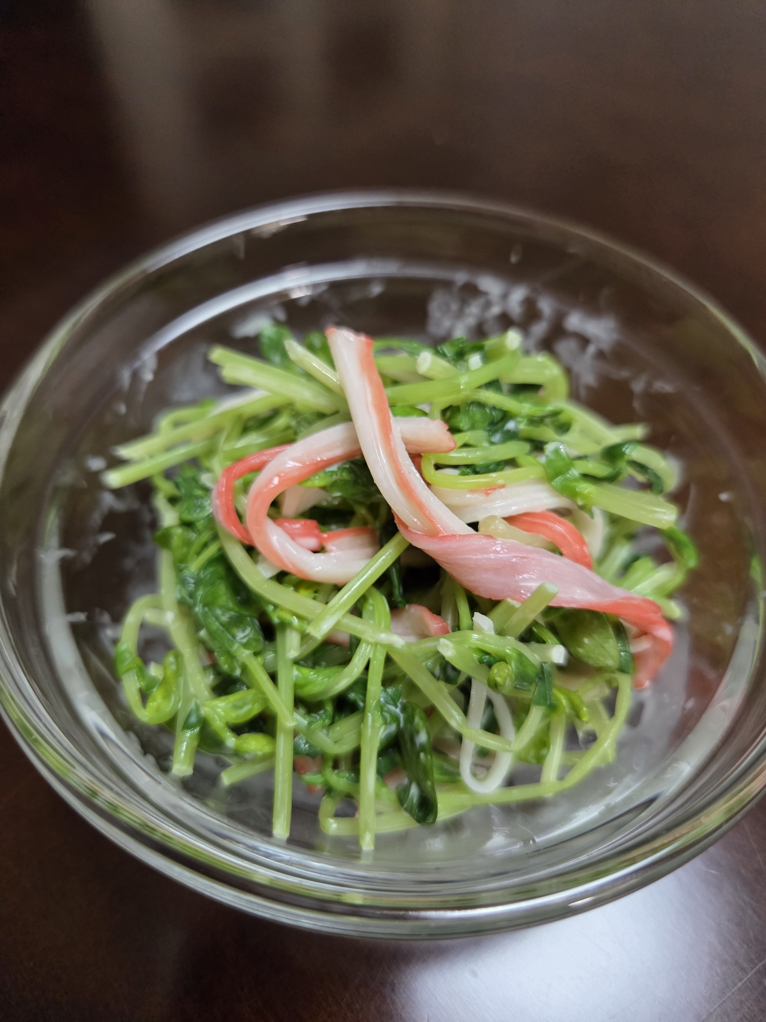 豆苗とカニかまのマヨわさび和え