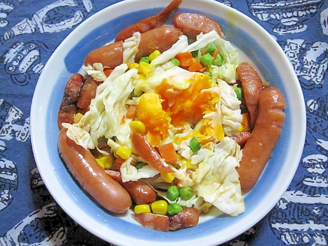 たまごと野菜とソーセージのレンジ蒸し