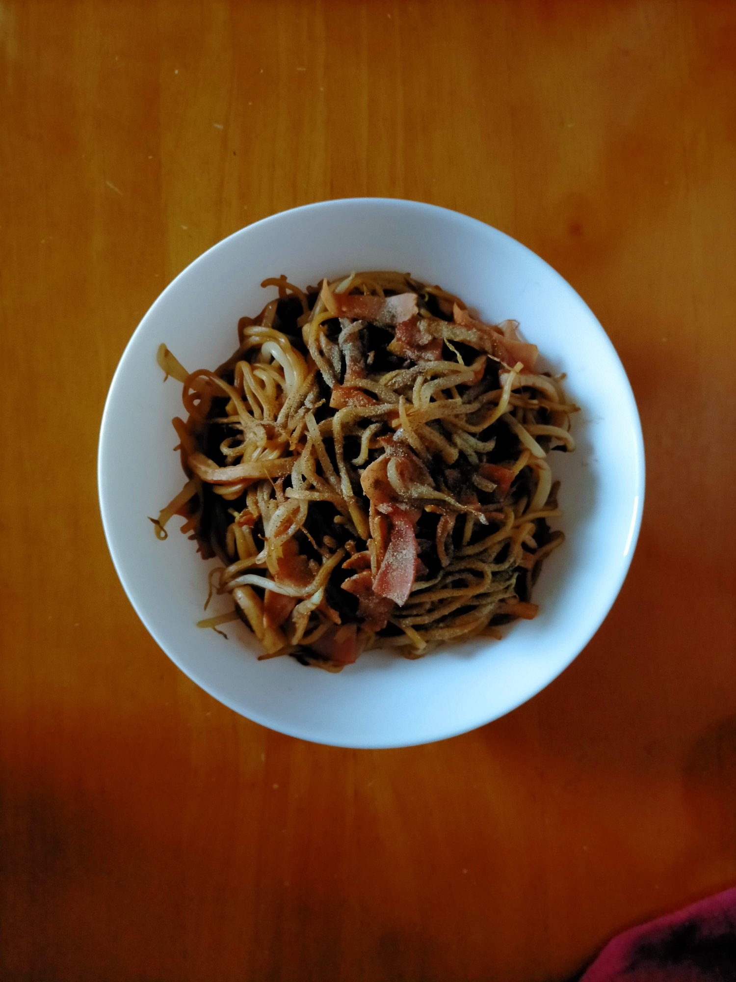 胡椒でピリッと！もやしとちくわとハムの焼きそば