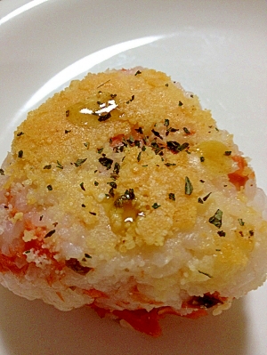 北海道・鮭おにぎりで☆パルメザン焼きおにぎり