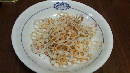 電子レンジでさくさくのレンコンチップスができて感激しました。おやつにもおつまみにもいいですね！また作ります。ごちそうさまでした（＾＾）