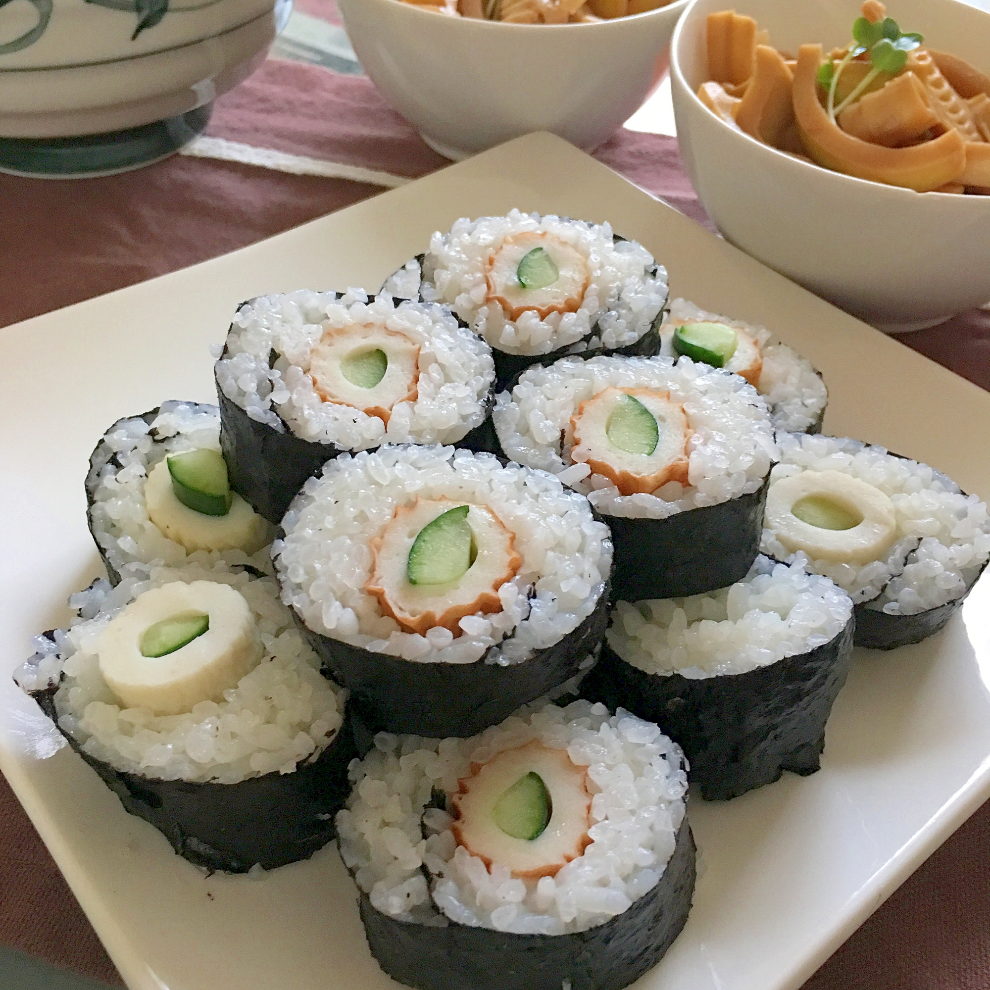 子供か好きな竹輪きゅうりのかっぱ巻き♡