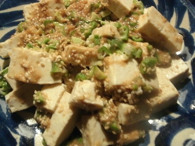 豆腐とくだきオクラのソース味噌和え