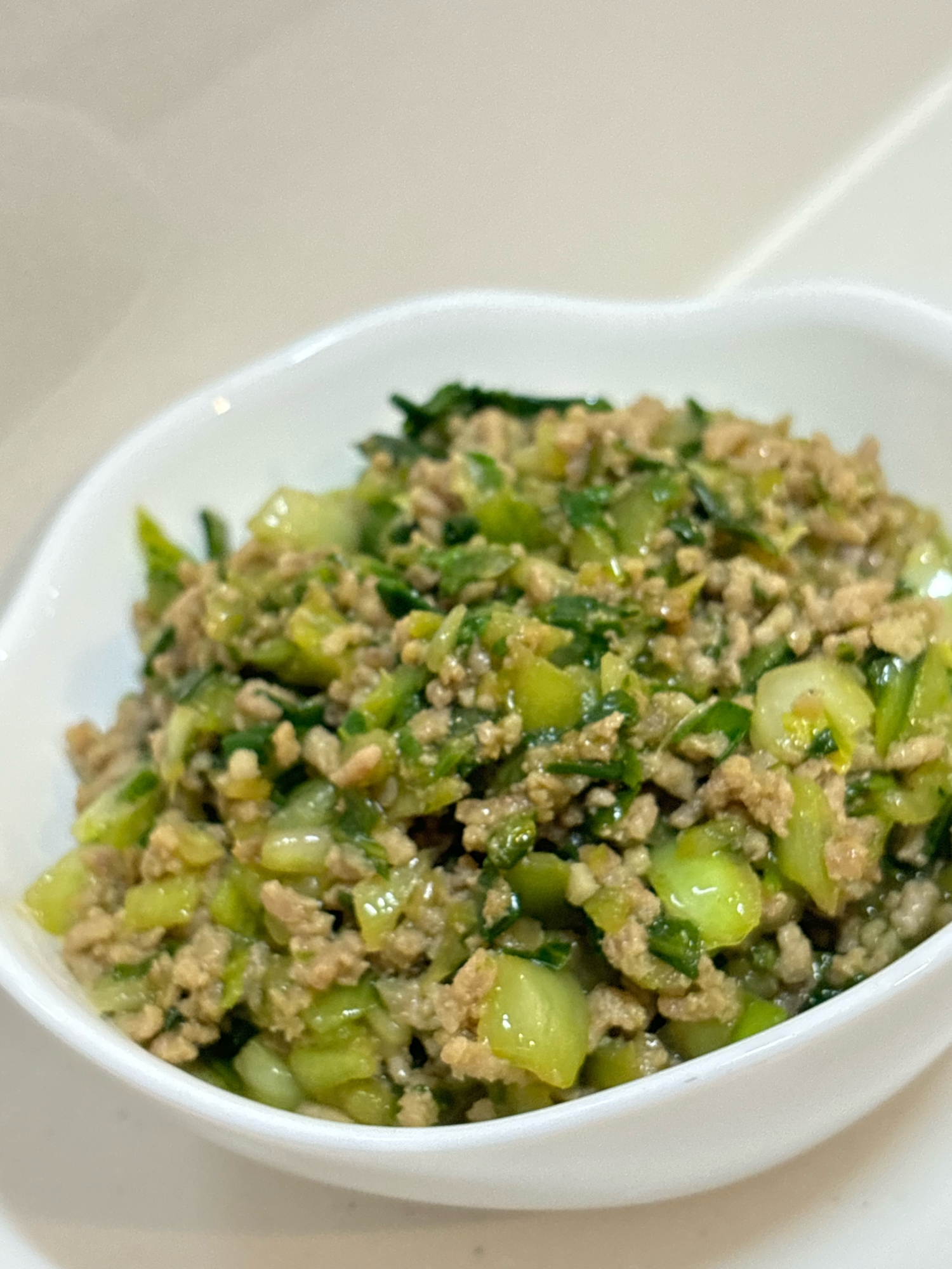 青梗菜と豚挽肉の中華風かんたん炒め