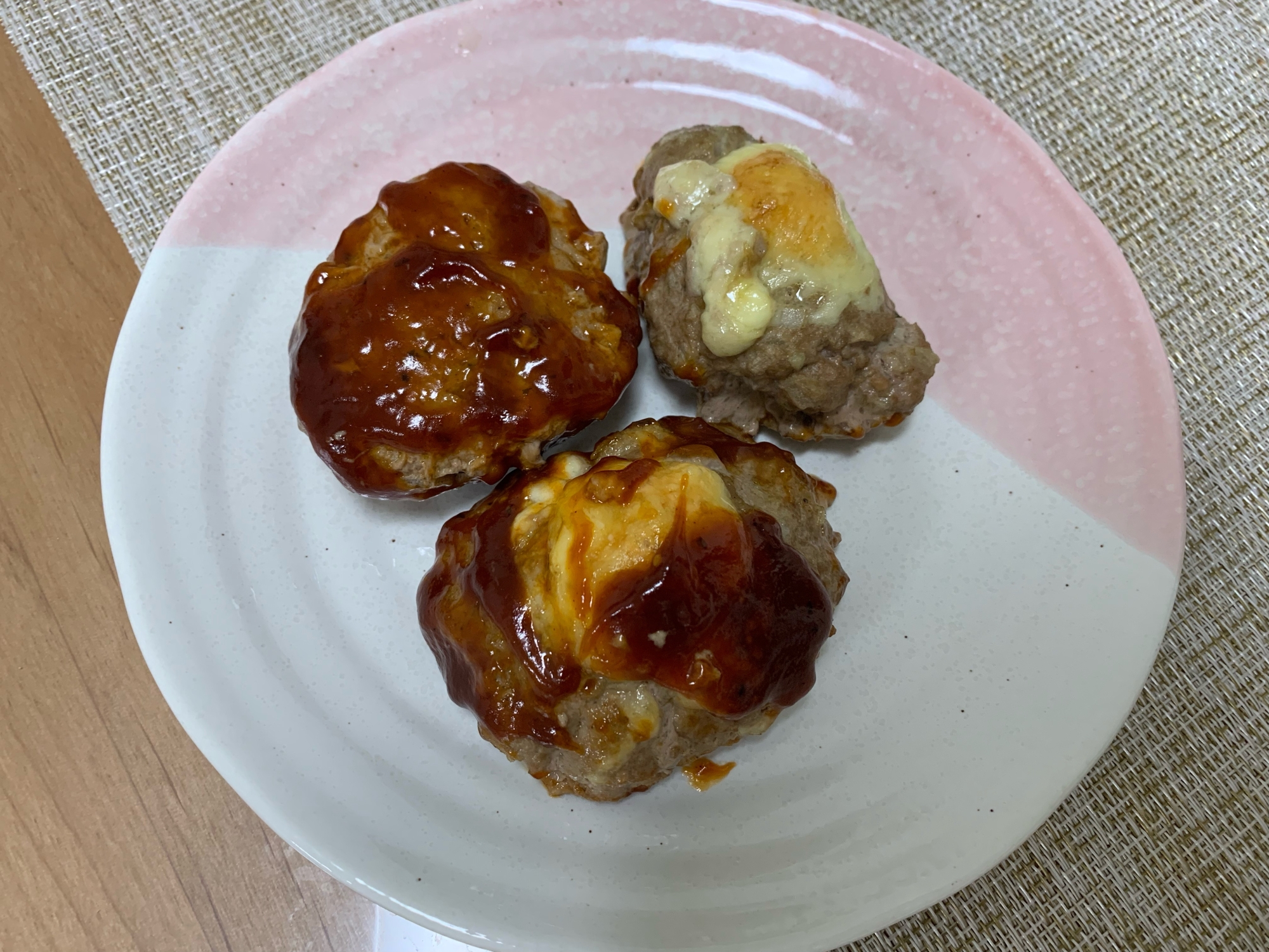 ケチャップとウスターソースで作る簡単ハンバーグ レシピ 作り方 By Winghills 楽天レシピ ケチャップとウスターソースで作る簡単ハンバーグ レシピ 作り方 By Winghills 楽天レシピ