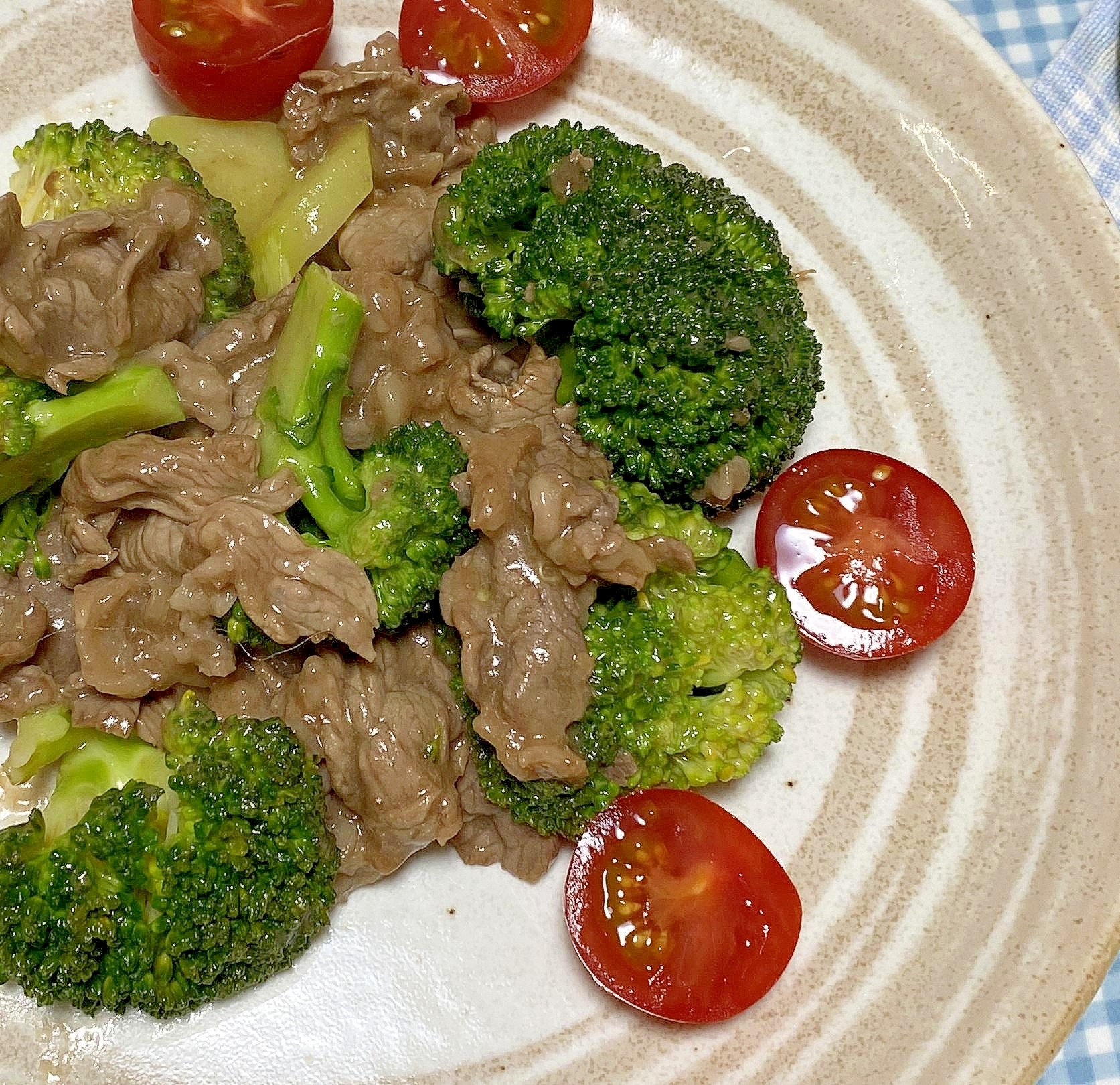 結構本格的な味、牛肉とブロッコリーの中華炒め