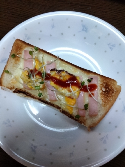 たまごピザトースト