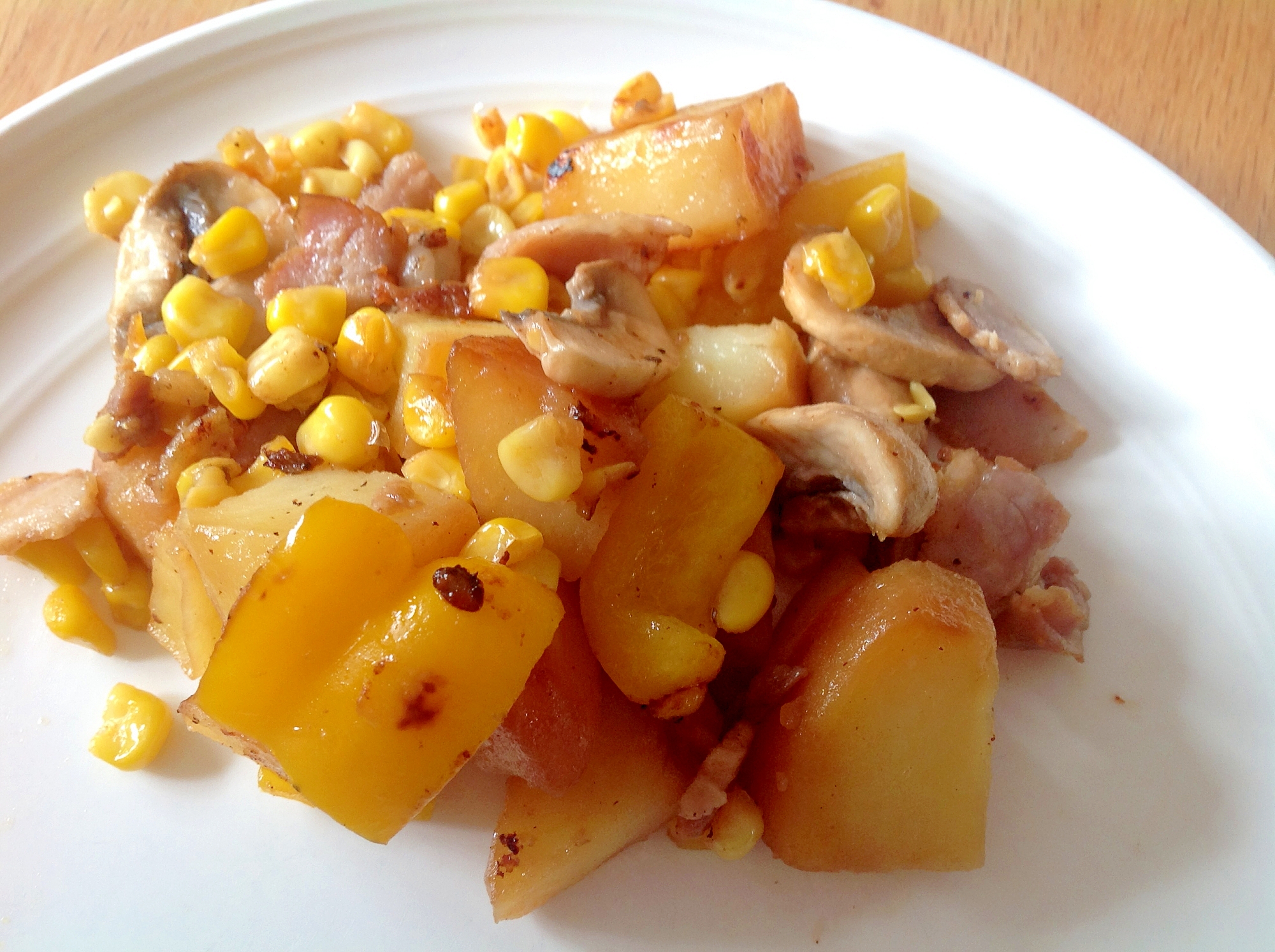 ジャガイモととうもろこしとベーコンの野菜炒め レシピ 作り方 By Findus 楽天レシピ ジャガイモととうもろこしとベーコンの野菜炒め レシピ 作り方 By Findus 楽天レシピ