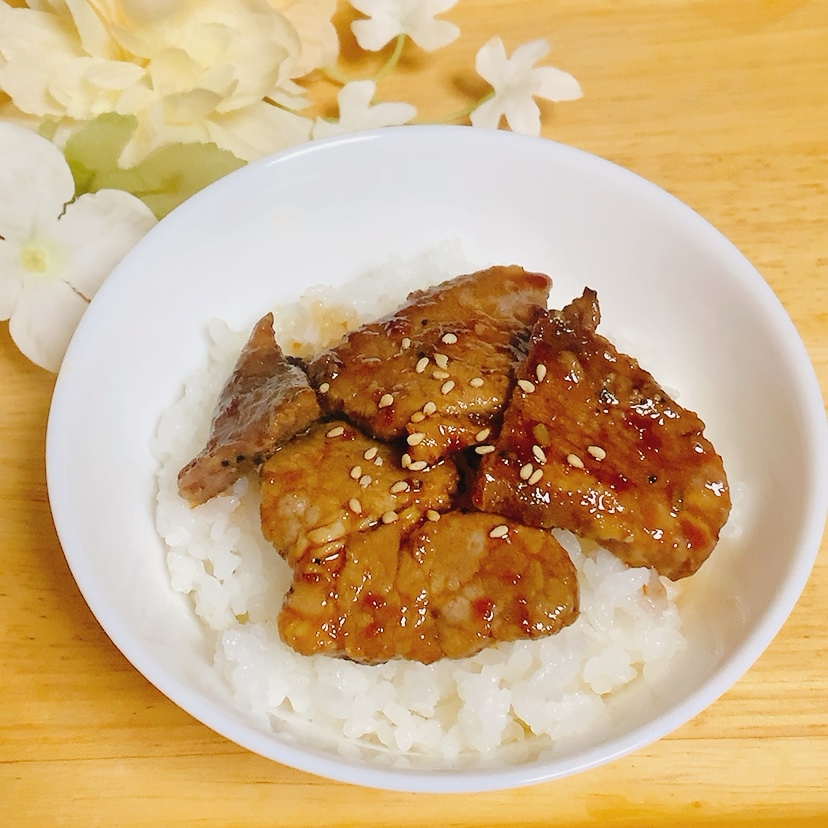 焼き肉ෆ˚ステーキ丼（わさび醤油たれ）