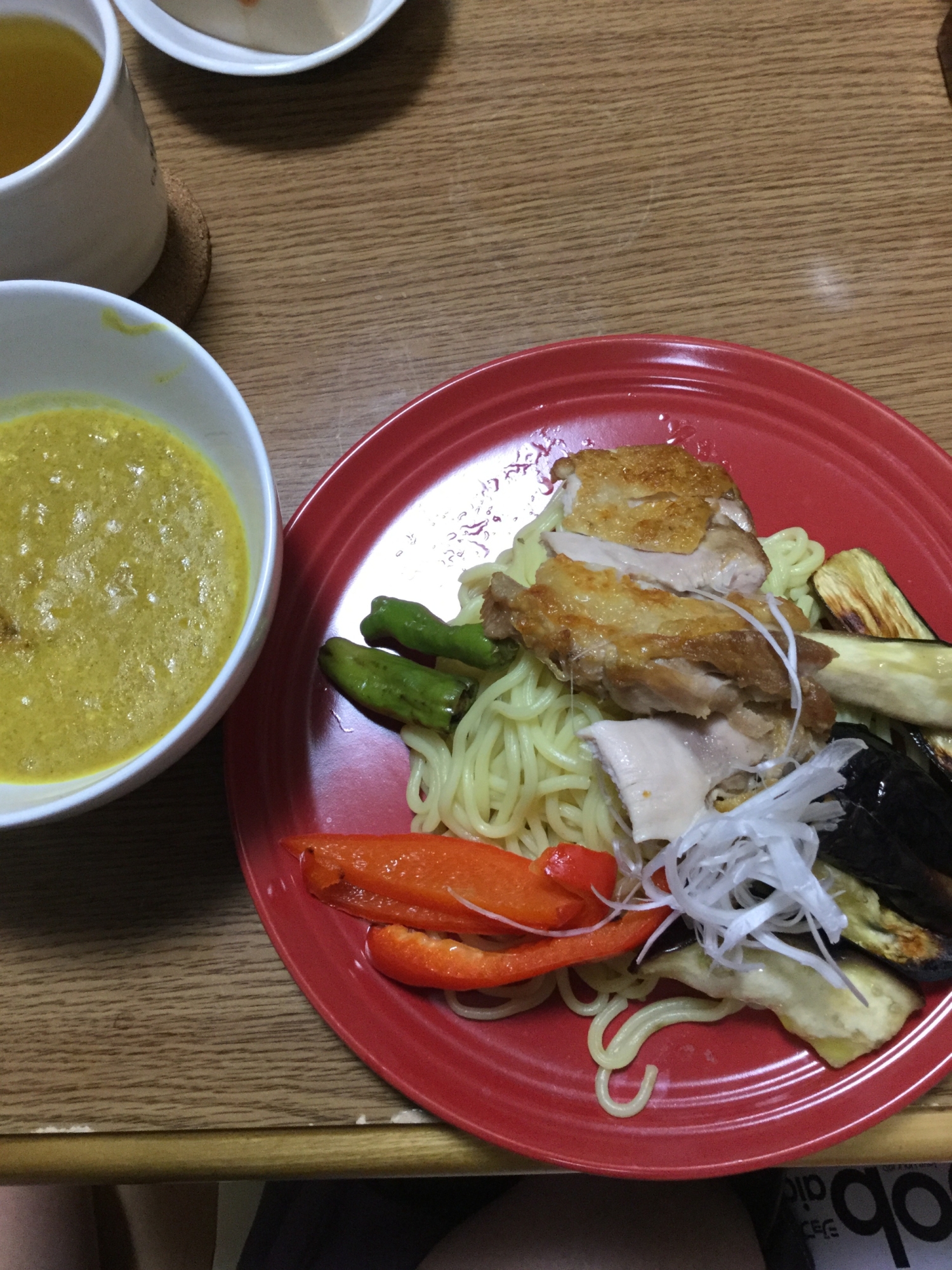 鶏肉と夏野菜のカレーつけ麺