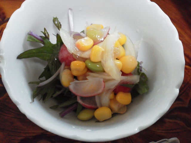 コーンオニオン水菜サラダ