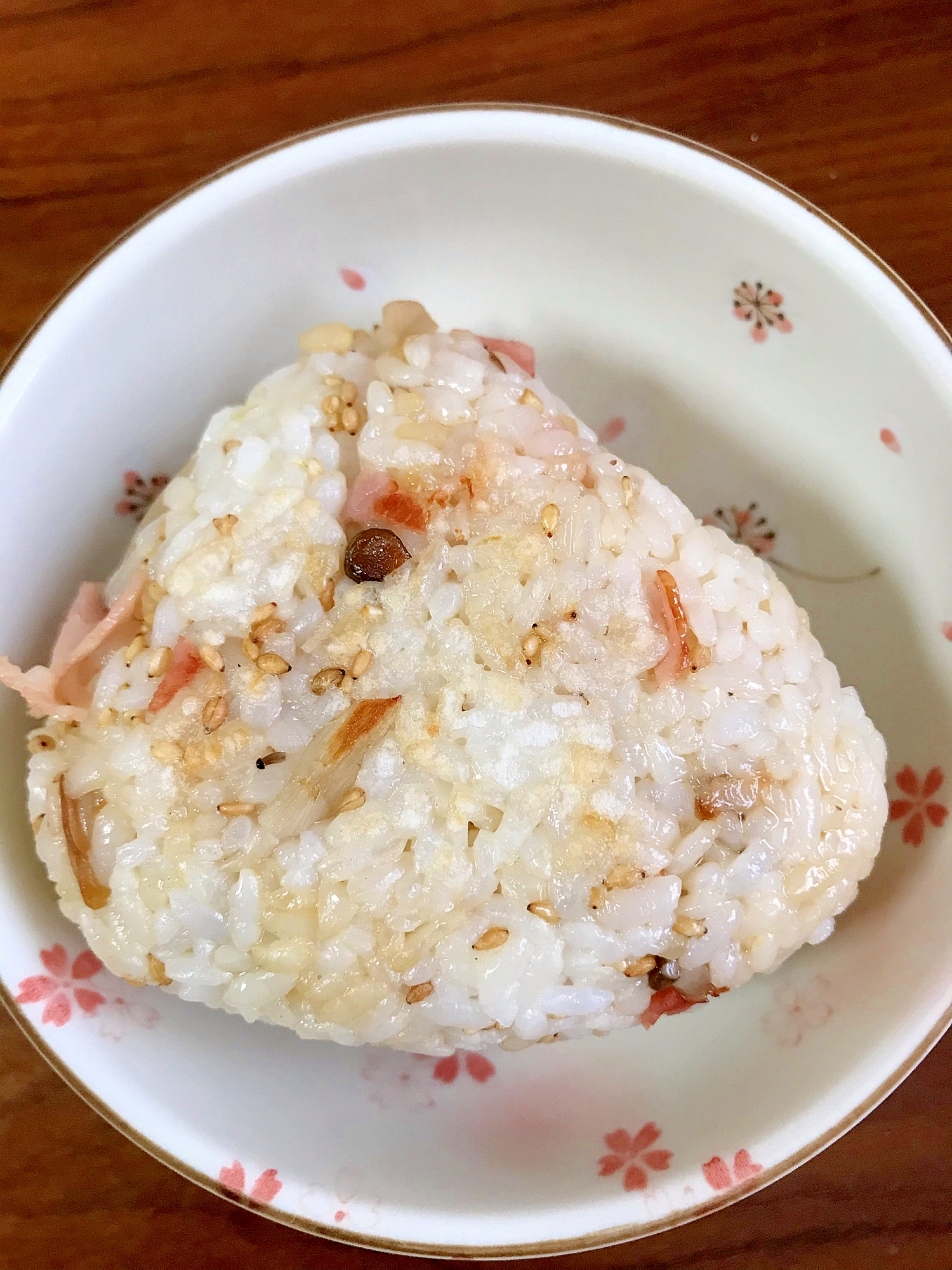 しめじとベーコンの焼きおにぎり