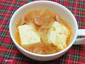 豆腐と春雨のキムチスープ