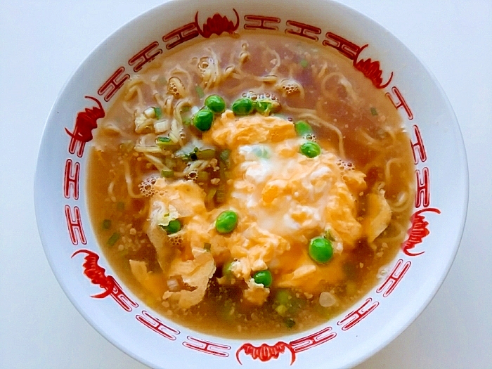 グリーンピース卵とじラーメン