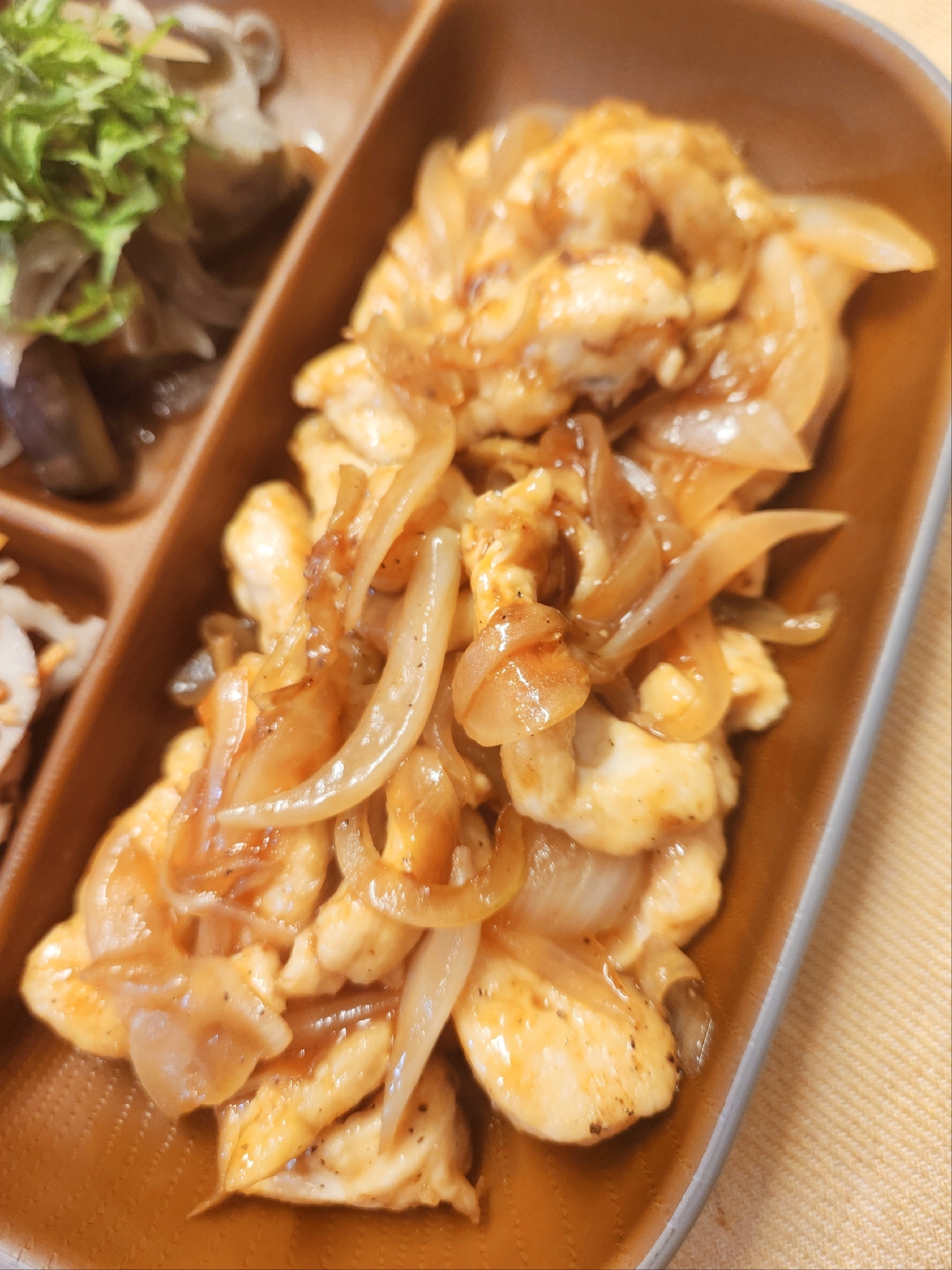 【おかず】鶏肉と新玉ねぎの生姜炒め