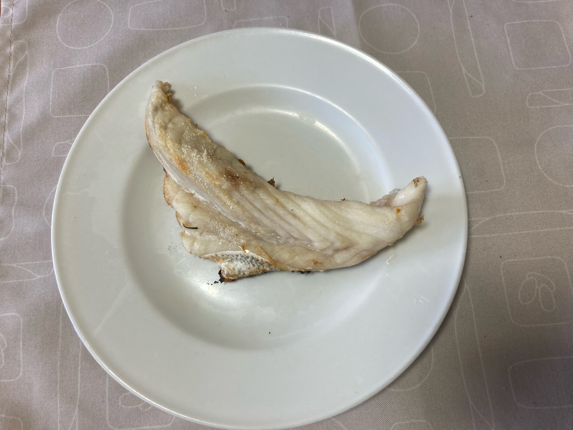 うちのおかず スズキのあらの塩焼き