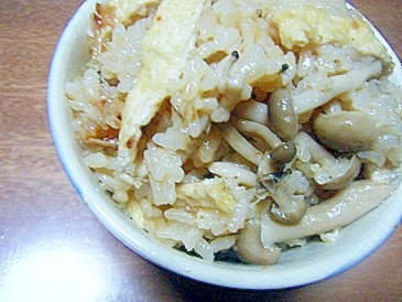 薄揚げとぶなしめじの炊き込みご飯★