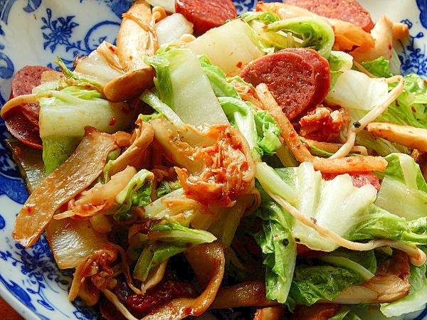 おつまみサラミで きのこ 白菜炒め キムチ レシピ 作り方 By ジョン リーバス 楽天レシピ