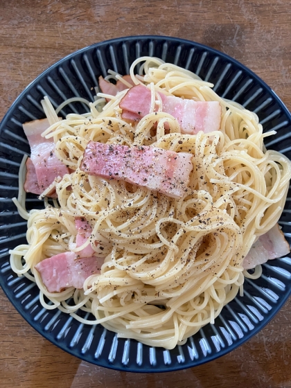 電子レンジ調理スライスチーズでカルボナーラ風パスタ