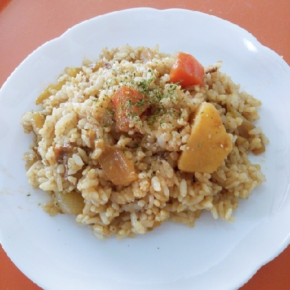 はじゃじゃさん♪残りカレーでとっても美味しく出来ました！お鍋まで綺麗になって嬉しいです(^^)v素敵なアレンジ感謝です☆今年もヨロシクお願いしますo(^o^)o