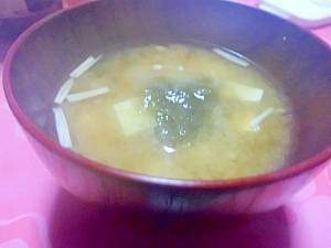 豆腐とエノキタケ＆とろろ昆布の味噌汁