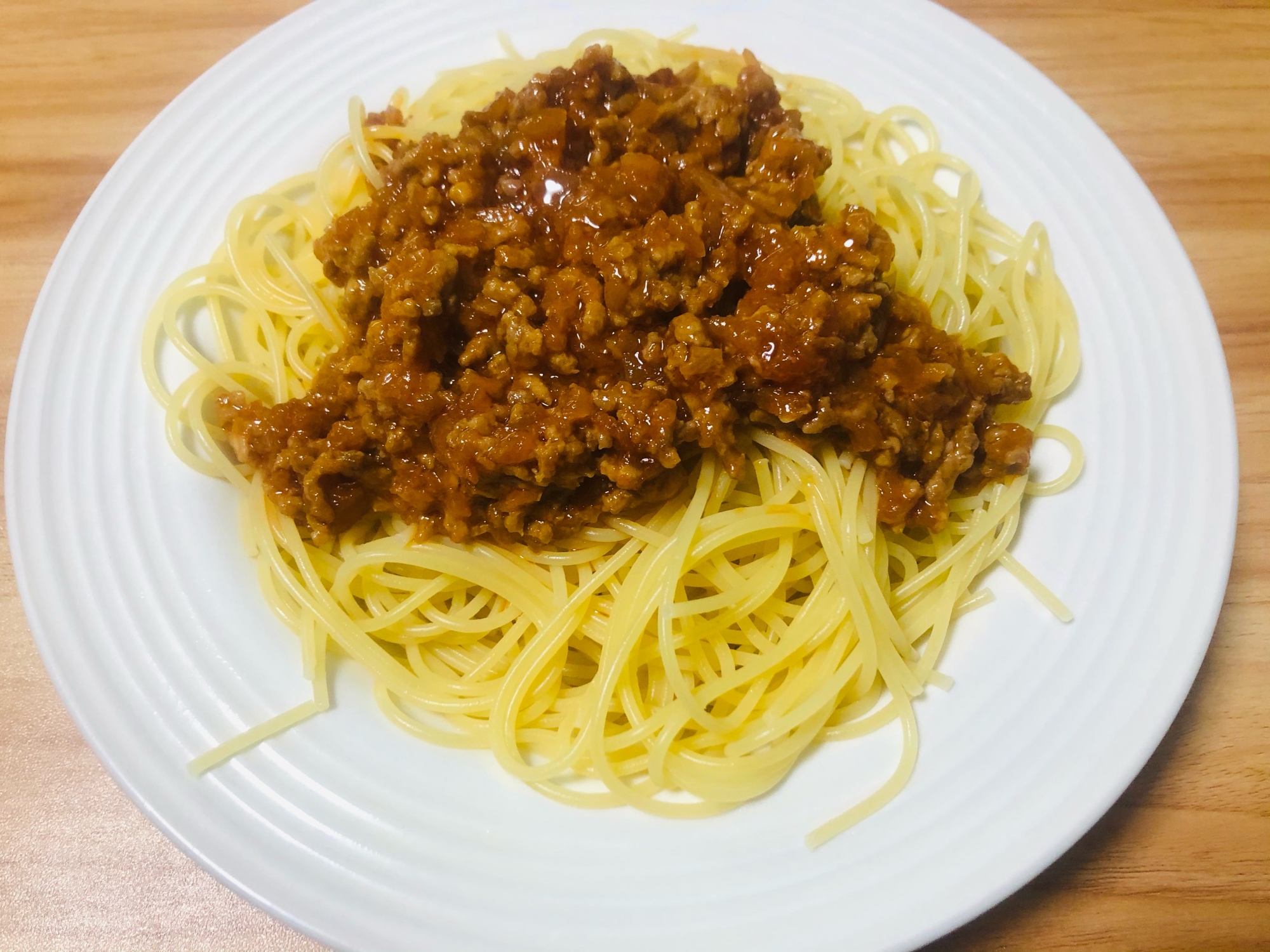 トマト缶を使わないミートソースパスタinチーズ